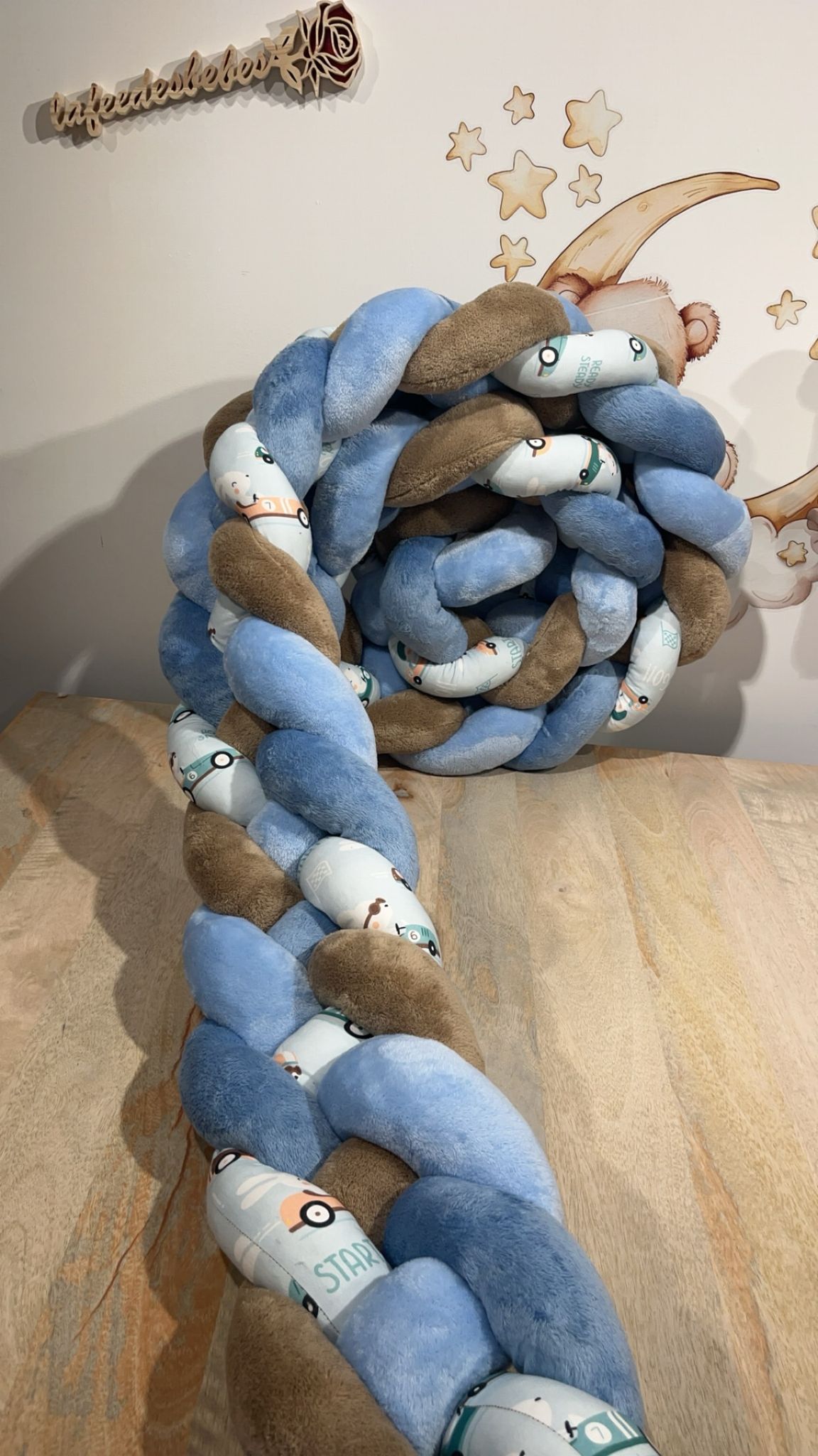 Tresse de Lit 4 Brins Bleu foncé, Bleu clair, Motif voiture & Marron