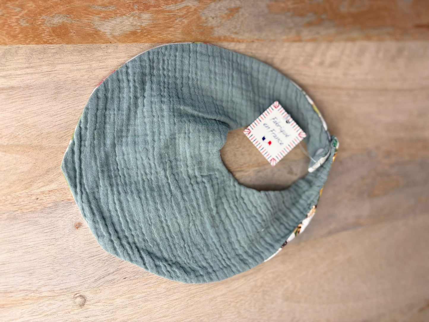 Bavoir Arrondi – Gaz de Coton Vert & Coton Imprimé Jungle