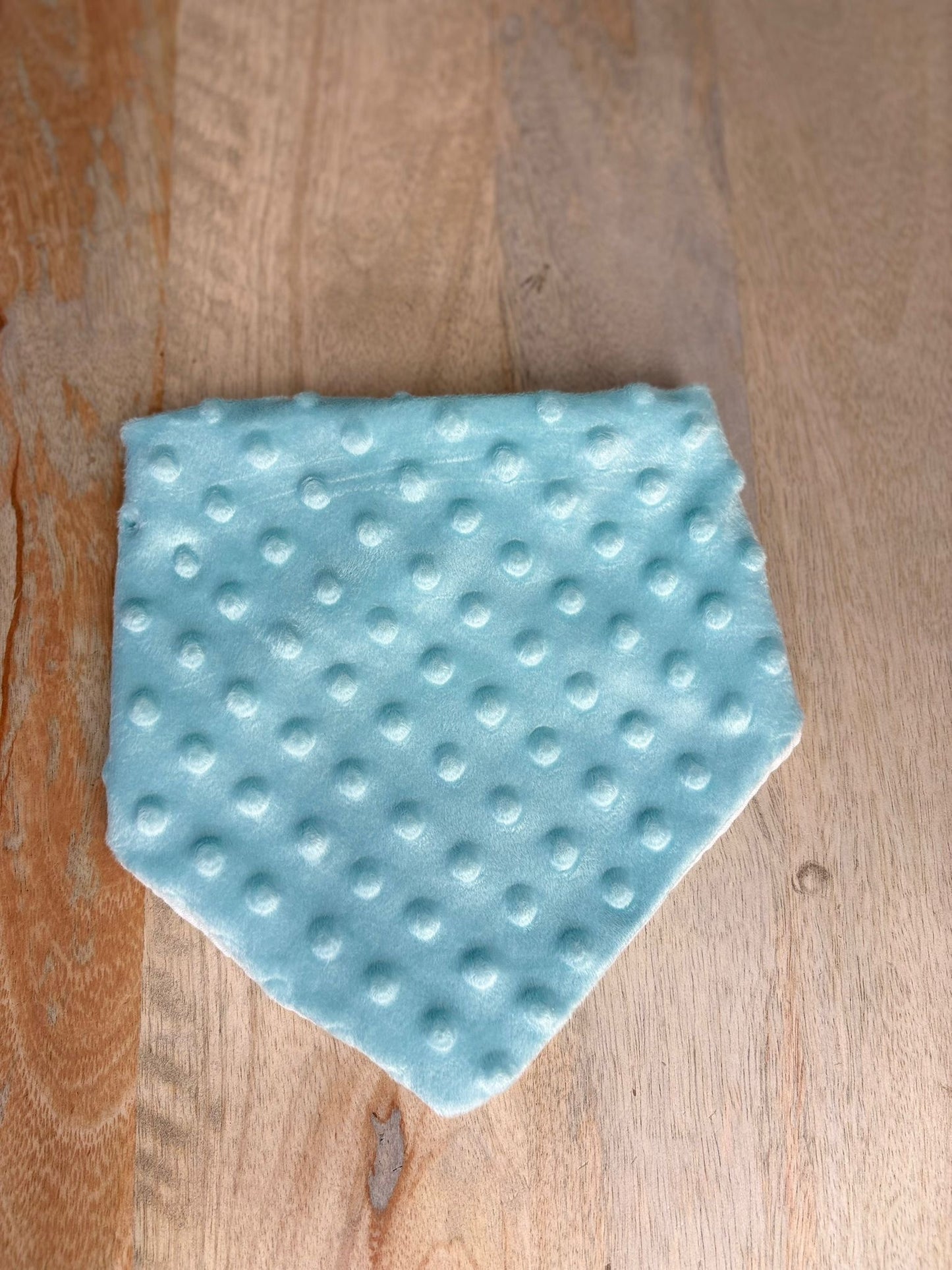 Bavoir Bandana Minky Vert d’Eau & Gaz de Coton Blanc