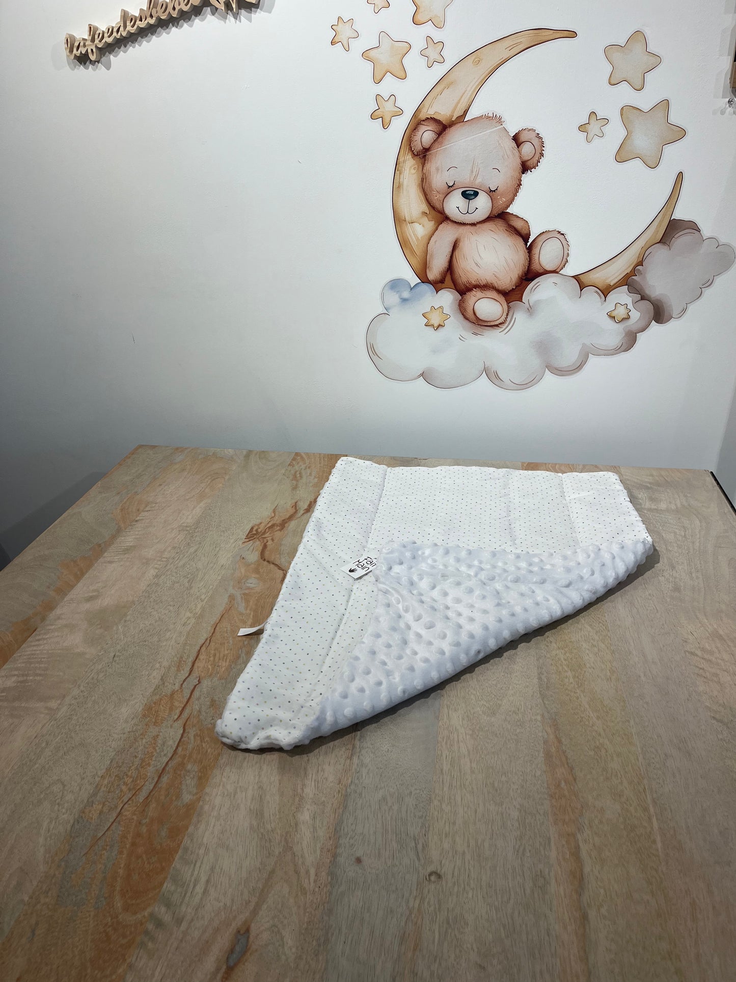 Tapis Nomade Blanc & Motif Petit Point