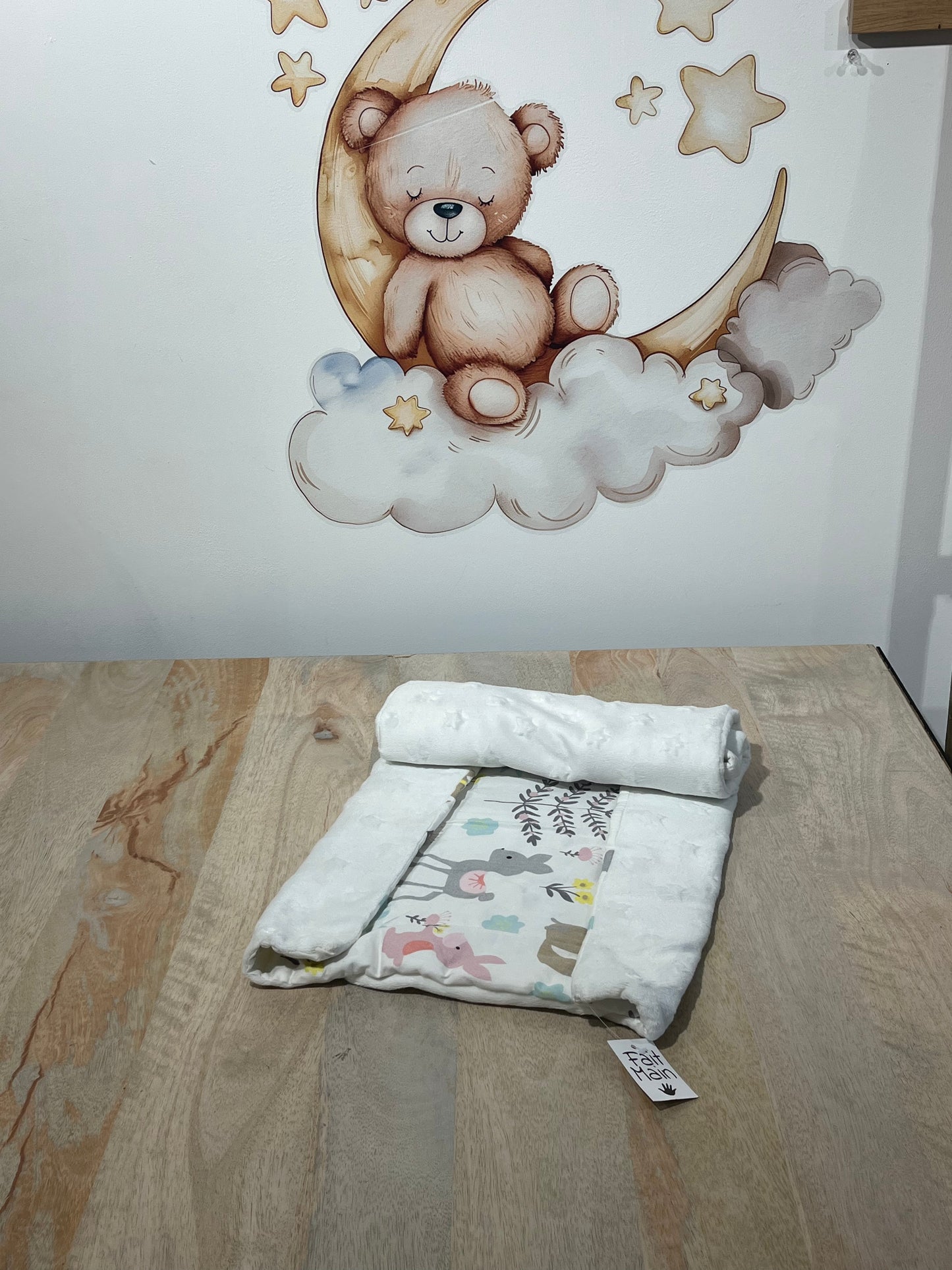 Tapis Nomade Blanc & Motif Lapin